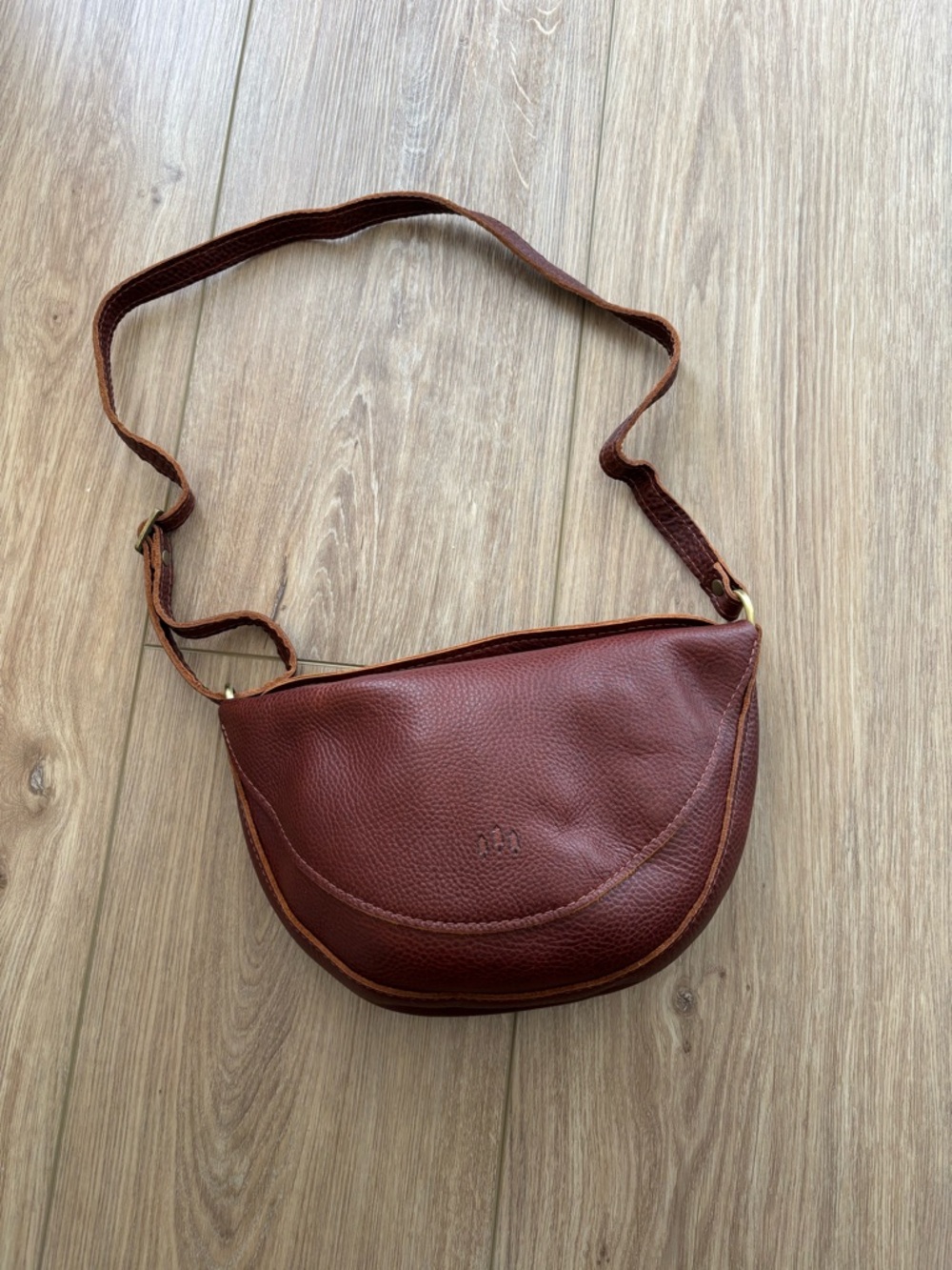 Portland Leather Koala sling medium Pebbled Crescent Shoulder Bag Brown